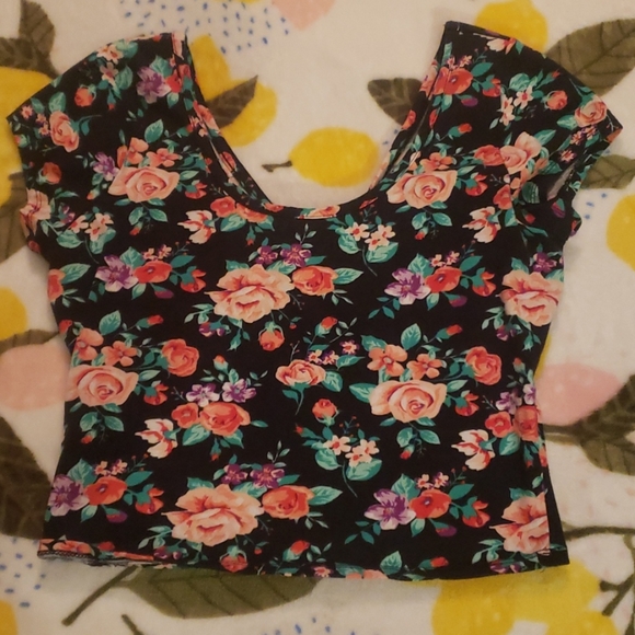 Ultra flirt crop - Picture 2 of 2